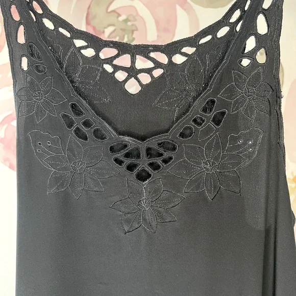 🖤Joie 100% Silk Black Camisole Tank Top with Floral Cutout Designs - Picture 3 of 6